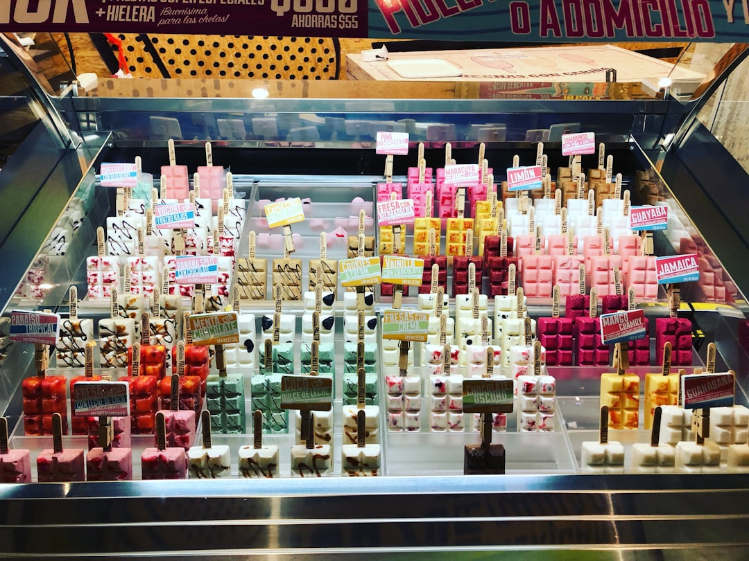 photo 1550465297 57b1c29356e6cropentropycstinysrgbfitmaxfmjpgixidM3wxNDA1NTd8MHwxfHNlYXJjaHw1fHxqdWljZXMlMjBjb3NtZXRpY3N8ZW58MXwwfHx8MTc2Mjg3MTI5OXwwixlibrb 4.1.0q80w1080